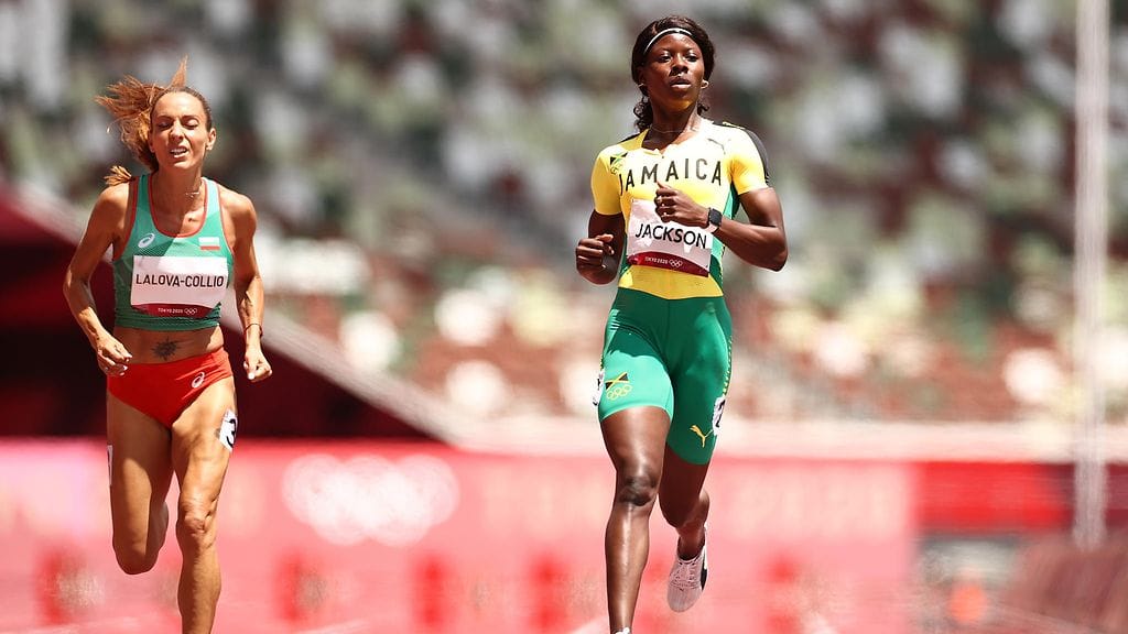 Shericka Jackson hölkkäsi alkueränsä neljänneksi ja ulos jatkosta.