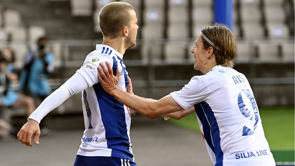 Roope Riskin (vas.) kaksi maalia ja Riku Riskin yksi maali ratkaisivat HJK:lle jatkopaikan Eurooppa-liigan karsinnoissa.