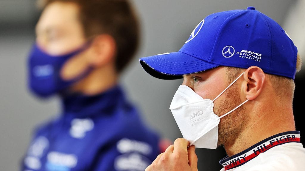 Valtteri Bottas joutuu Motorsport-Total.comin mukaan tekemään Mercedeksellä tilaa George Russellille.