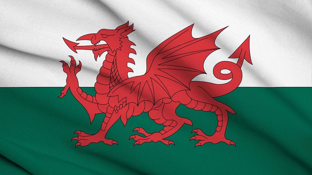 Kansalaisaloitteessa vaaditaan, että Walesin lipussakin koreileva punainen lohikäärme saisi peniksen.