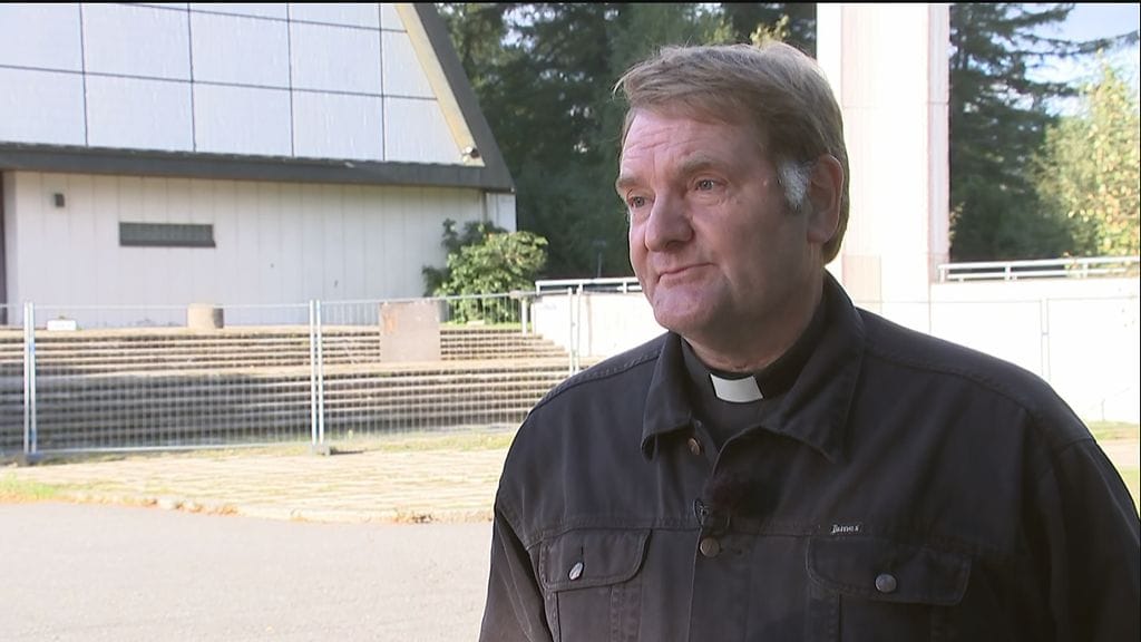 Kirkkoherra Markku Antola.