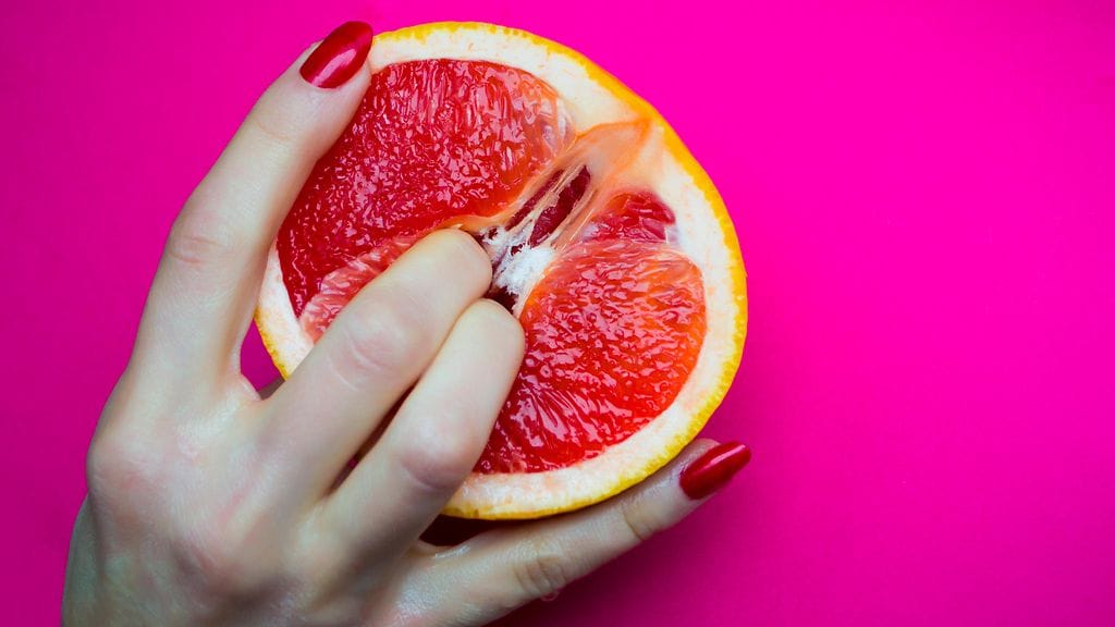 Masturbointi kuukautisten aikana voi toimia helpottavana kivunlievittäjänä.