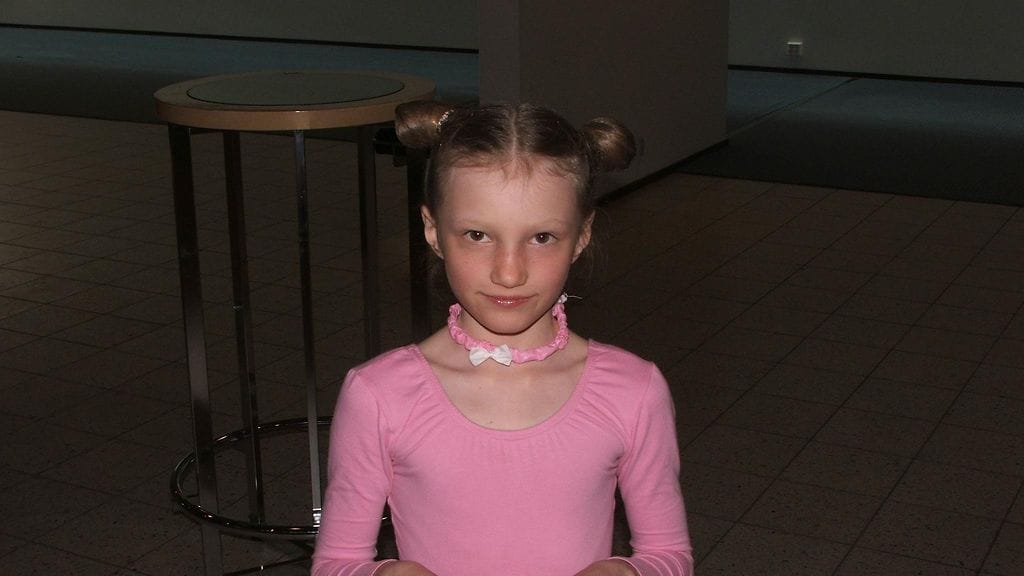 Nuppu Oinas lapsuuskuva