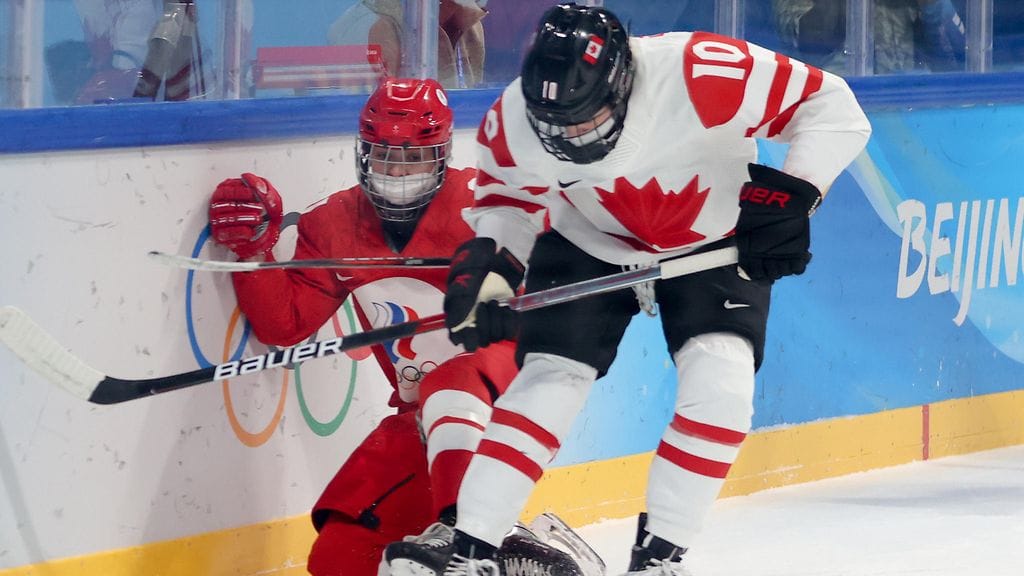 Polina Bolgareva on koronatartunnan saanut venäläispelaaja. Hän oli jäällä maanantain Kanada-ottelussa.