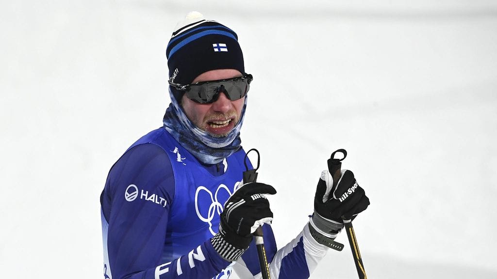 Joni Mäki sai sprinttifinaalissa varoituksen.