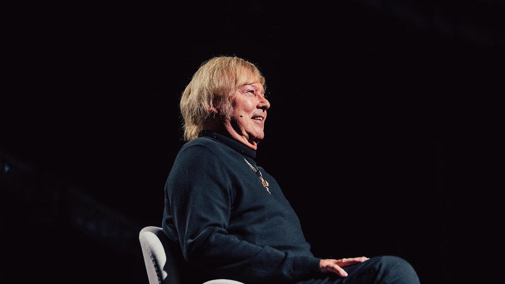 Laulu_rakkaudelle_S2_eps2_Danny_tuolissa