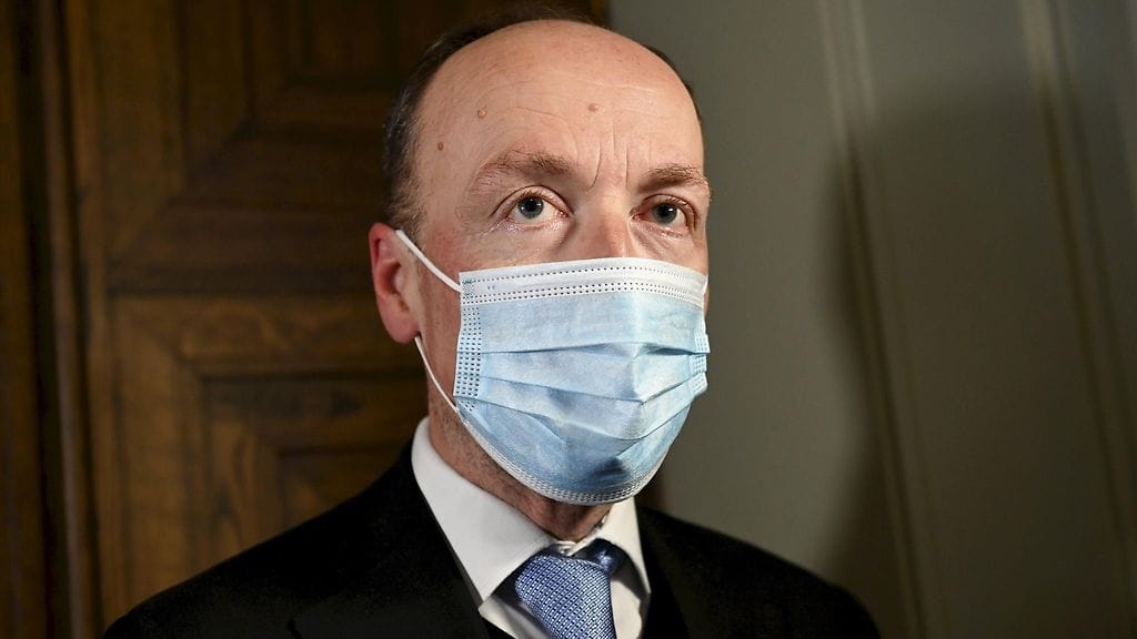 Suomen ulkoasiainvaliokunnan puheenjohtaja Jussi Halla-aho (ps.) ehdottaa rajoituksia myös tavallisille venäläisille.