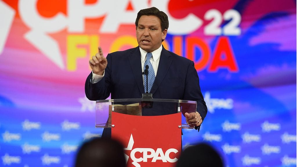 Floridan kuvernööri Ron DeSantis käytti kyseenalaisia sanoja dokumentissaan.