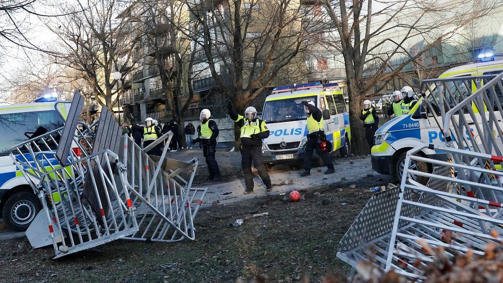 Poliiseja Örebrossa.