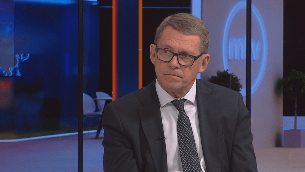 Eduskunnan puhemies Matti Vanhanen (kesk.) arvioi, että nopeimmillaan valtionjohdon Nato-jäsenyysesitys voitaisiin käsitellä eduskunnassa vuorokaudessa.