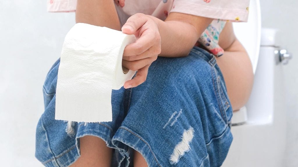 istua pöntöllä, ulostaa