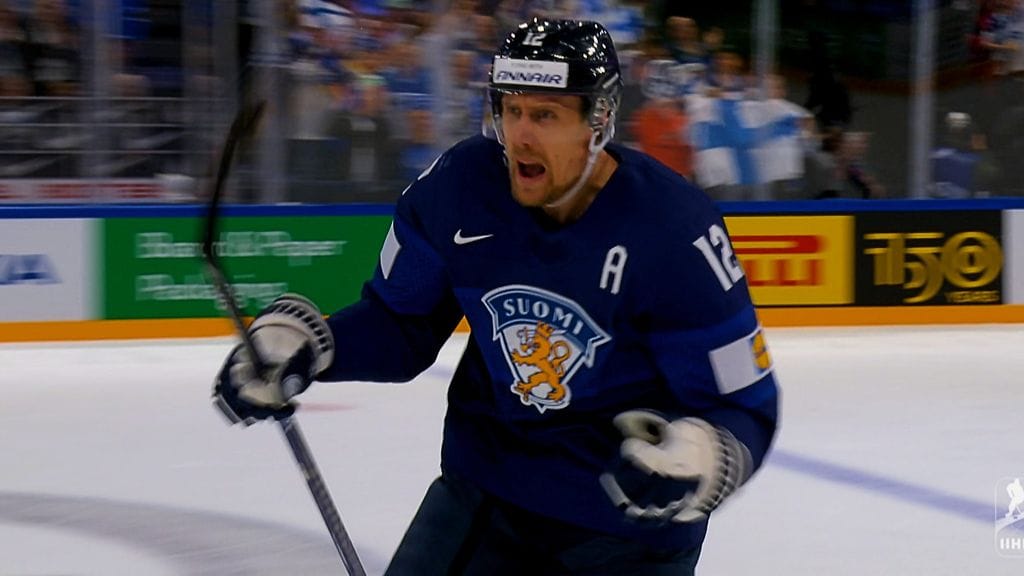 Marko Anttila tuulettaa.