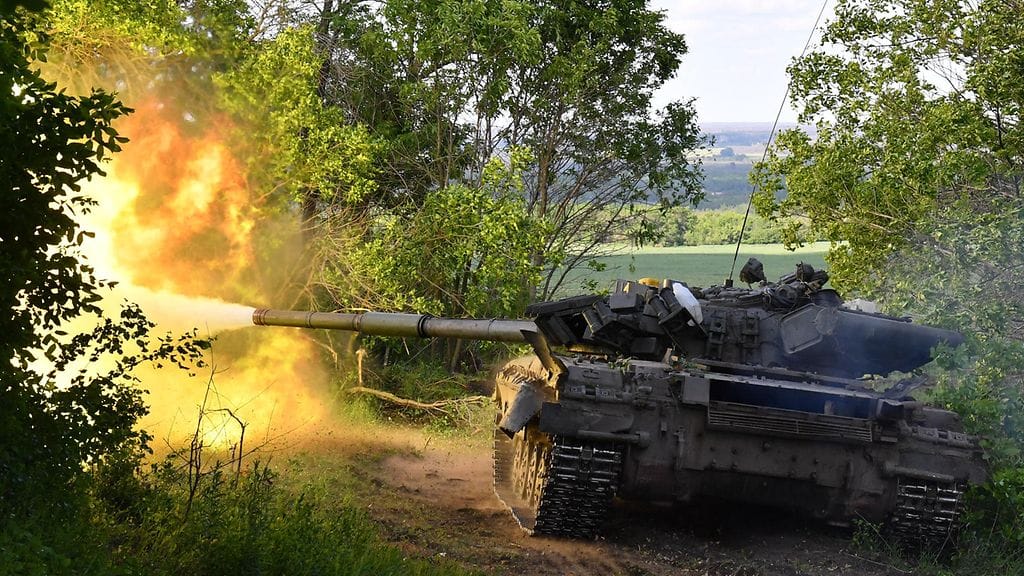 Sen sijaan, että Ukraina olisi työntänyt yhä lisää joukkoja Itä-Ukrainaan, päätti se aloittaa vastahyökkäyksen Etelä-Ukrainassa Hersonin alueella. Kuvassa venäläinen panssarivaunu.