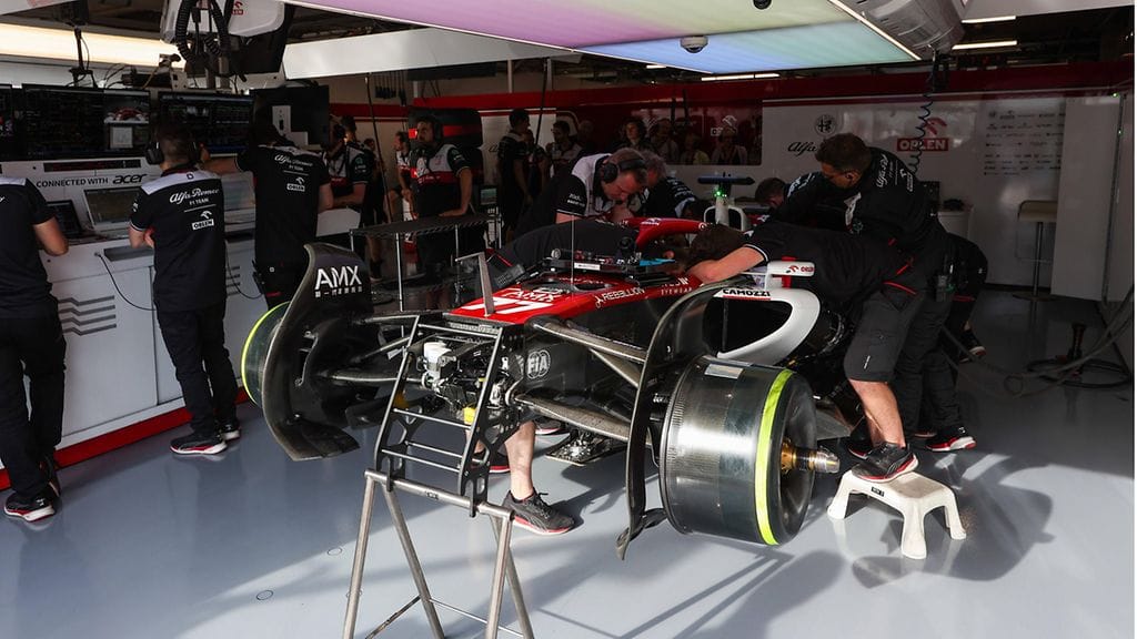 Valtteri Bottas joutui ongelmiin Kanadan GP:n toisissa harjoituksissa perjantaina.