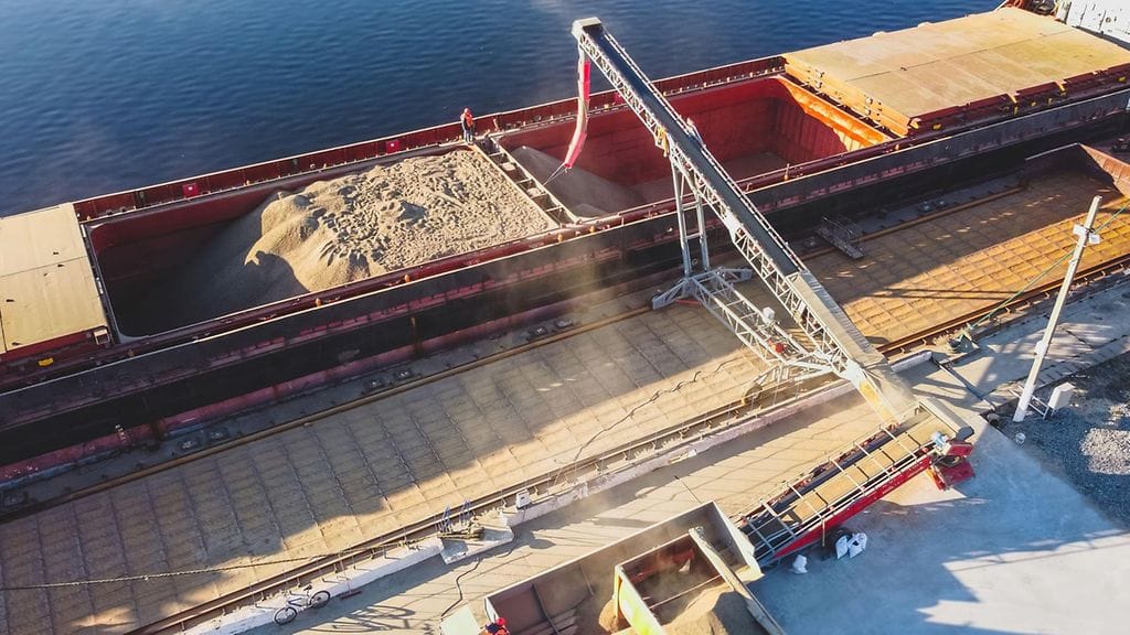 Ensimmäiset viljalaivat lähtevät Tshornomorskin satamasta, sitten Odessasta ja viimeiseksi Pivdenniyn satamasta.