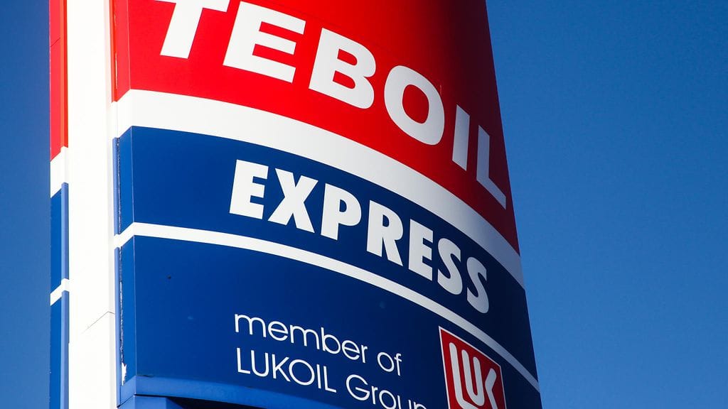 Teboil-yrittäjät joutuvat todella tukalaan tilanteeseen, kun ketjujohto pidättäytyy kommentoimasta.