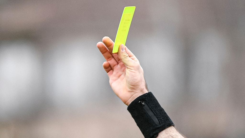 Törkytekoon syyllistynyt pelaaja on erotettu seurastaan loppuiäkseen. Kuvituskuva.