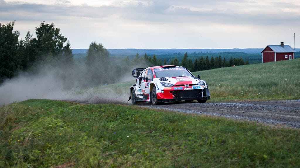 Kalle Rovanperällä oli ulosajo lähellä Vekkulan erikoiskokeella.