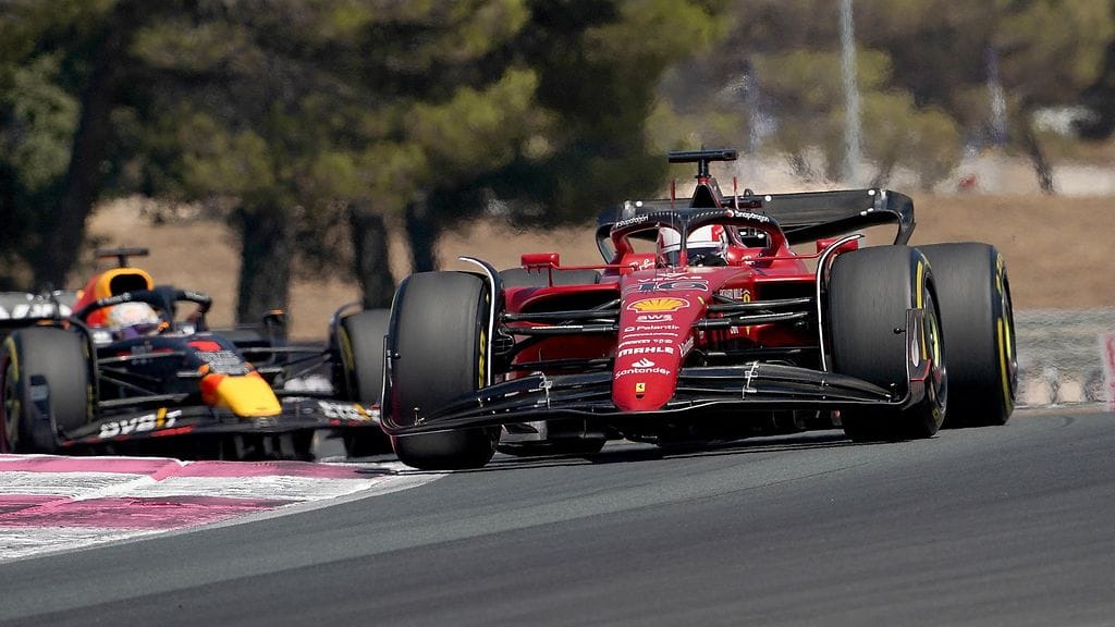 Charles Leclerc ja Max Verstappen joutuvat Belgian GP:ssä joukon perille.