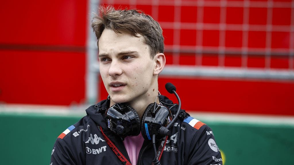 Oscar Piastri siirtyy ensi kaudeksi McLarenin kisakuskiksi.