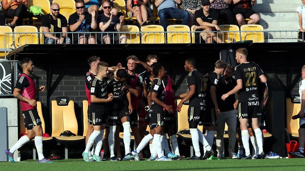 SJK löi KuPSin 3-1.
