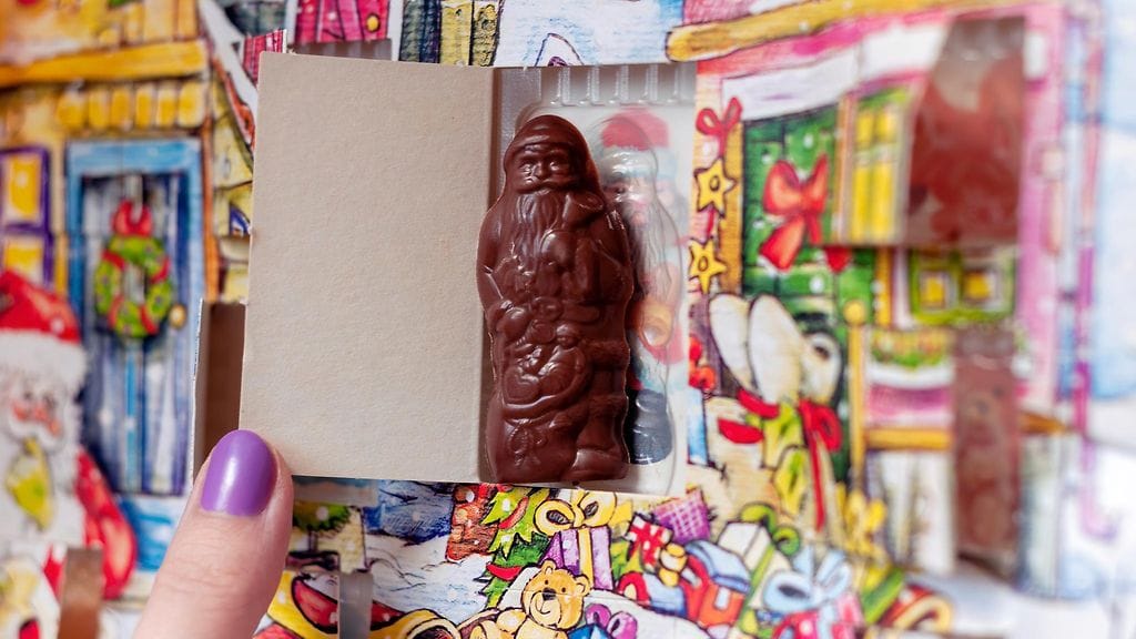 Kun joulutuotteiden sesonki aikaistuu, päätyy niitä myös entistä enemmän hävikkimyyntiin.