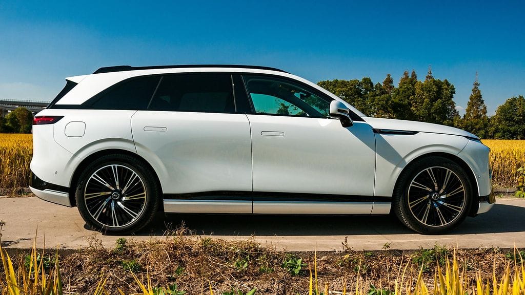 shutterstock xpeng g9