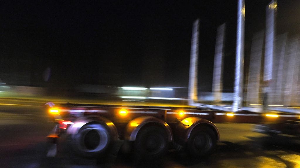 Kuvituskuva. Turman toinen osapuoli oli tukkirekka, kertoo poliisi.