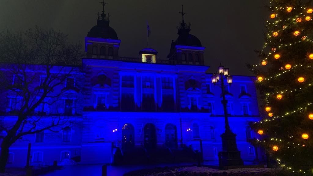 Kuvituskuvaa Oulun kaupungintalosta.