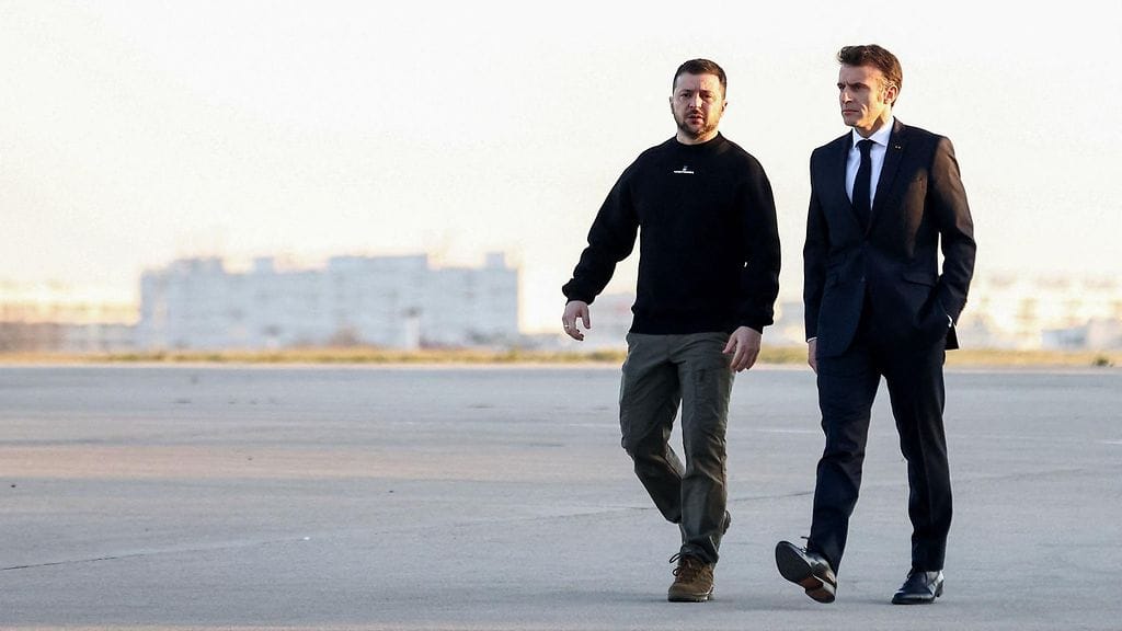 Kuvassa Volodymyr Zelenskyi ja Emmanuel Macron Brysselissä vuonna 2023.
