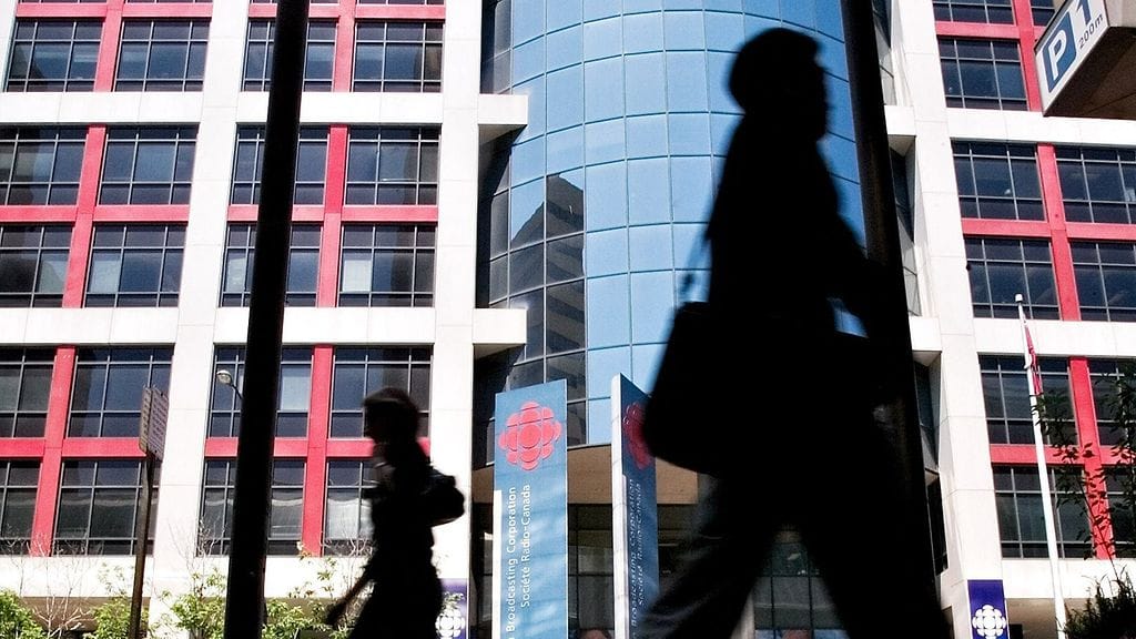 CBC:n ja Radio-Canadan mukaan niiden toimituksellinen riippumattomuus valtiosta on turvattu maan lähetystoimintaa koskevassa lainsäädännössä.