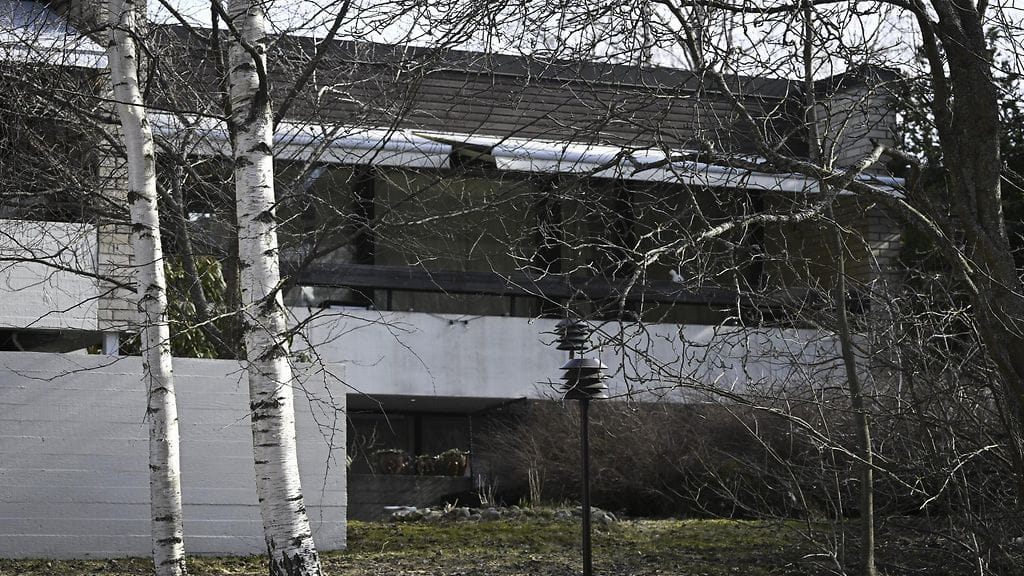 Käräjäoikeus passitti uuden epäillyn tutkintavankeuteen Lehtisaaren tappomysteeriin kytkeytyvässä rikosvyyhdissä.