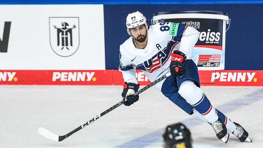 Alex Tuch on muutaman suomalaisen asian ystävä.