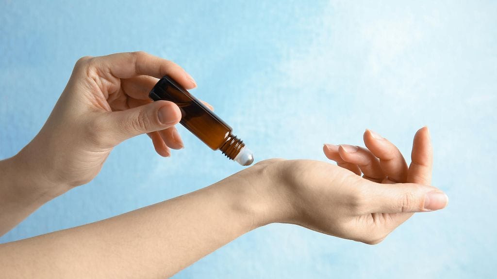 eteeristä öljyä iholle