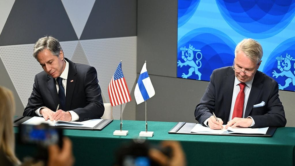 0206-LK Haavisto ja Blinken allekirjoitus