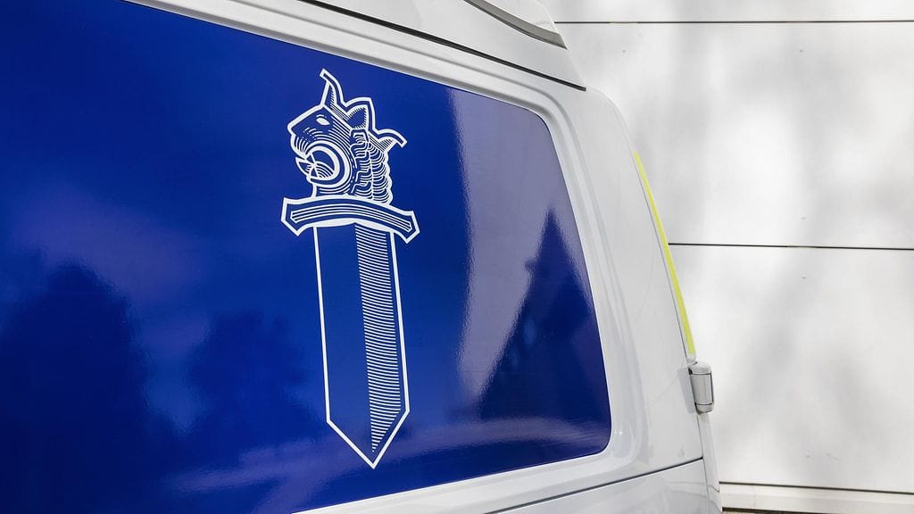 Vaasassa poliisia paennut autoilija aiheutti eilen tiistaina vaaraa useille sivullisille oikaistessaan muun muassa päiväkodin pihan läpi. Kuvituskuva.