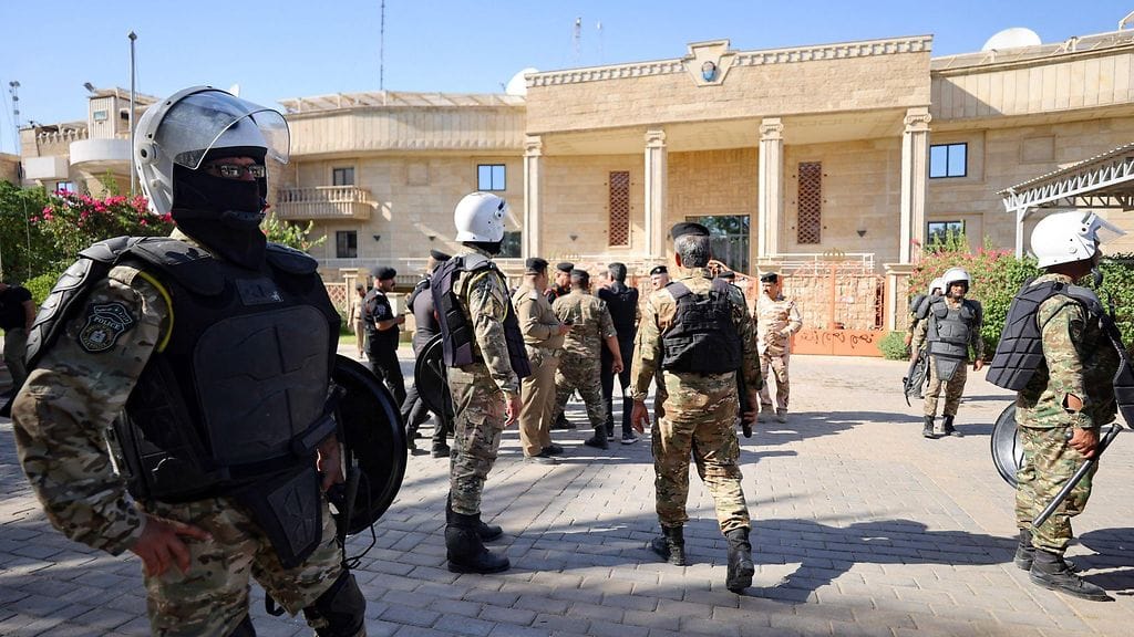 Parhaillaan Suomessa olevan Lassilan mukaan mielenosoitukset Bagdadissa ovat tältä erää rauhoittuneet ja nyt tutkitaan vahinkoja pohjoismaisten lähetystöjen alueella.