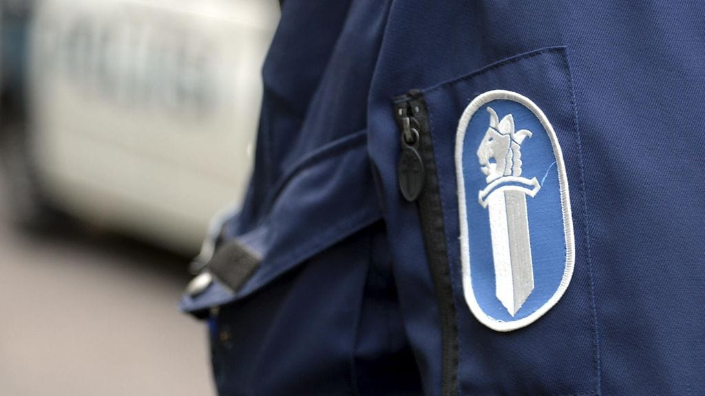 Lapset asuvat Oulussa.