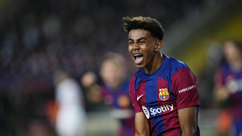 Debytantti Lamine Yamal, 16, iskee maalin Espanjan maajoukkuehistorian nuorimpana pelaajana