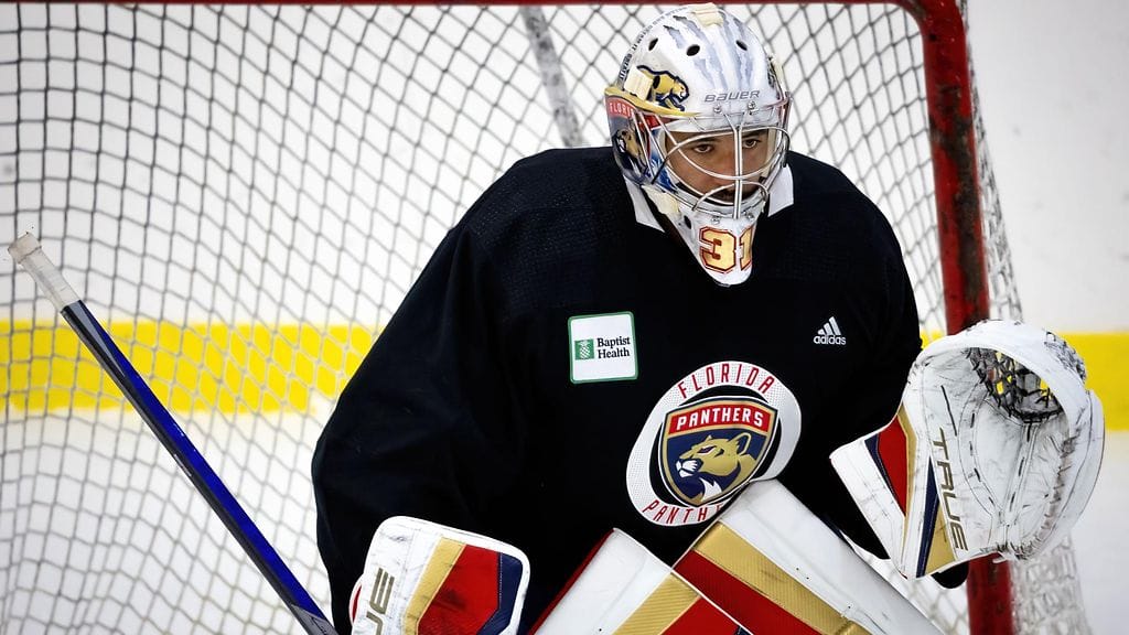 Christopher Gibson ei saanut sopimusta NHL-seura Dallas Starsista.