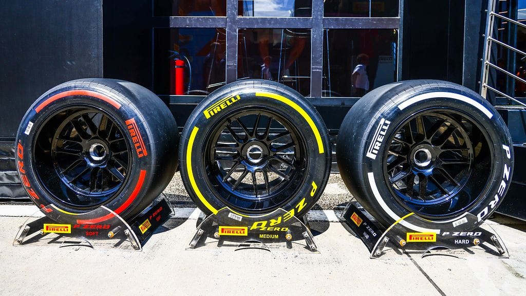 Pirelli uudistaa renkaitaan.