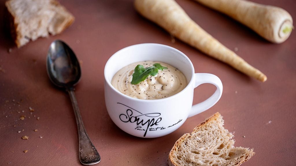 Paahdettu palsternakkakeitto on helppo valmistaa!