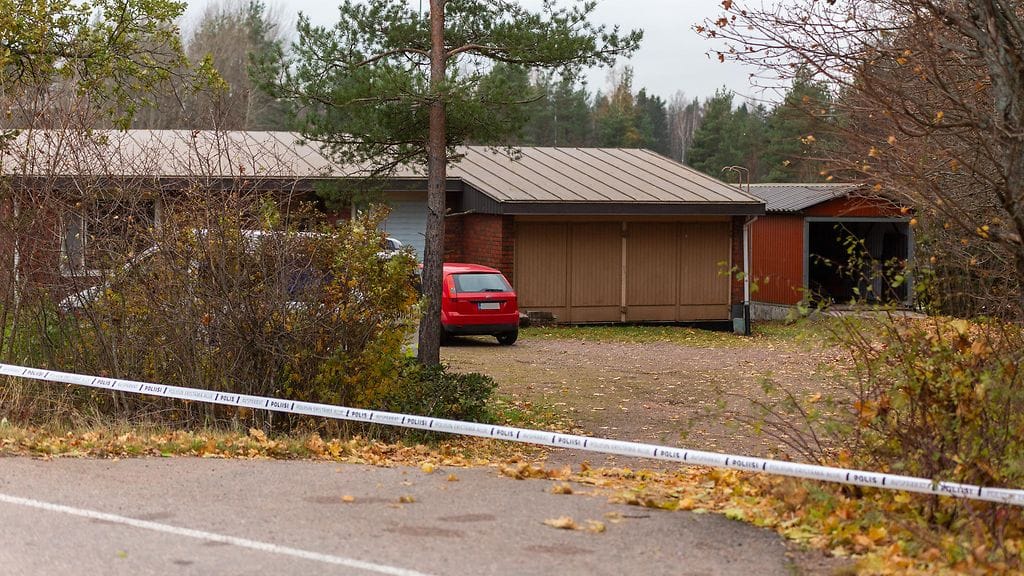 Rikos tapahtui tämän talon pihalla Pyhtään Heinlahdessa.