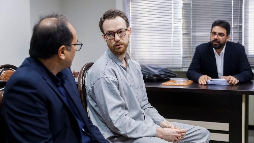 Johan Floderus vangittiin huhtikuussa 2022, kun hän oli matkalla Iranissa ystäviensä kanssa.