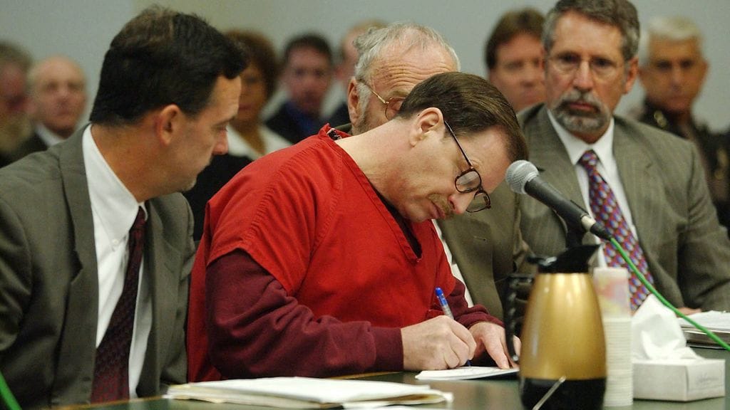 Gary Ridgway 5. marraskuuta 2003 King Countyn oikeustalossa Seattlessa.
