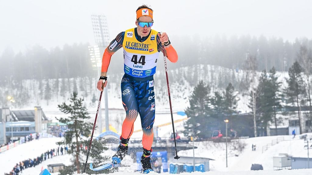 Andrew Musgrave hiihti Holmenkollenin 50 kilometrin kisan maaliin vasta sijalla 52.