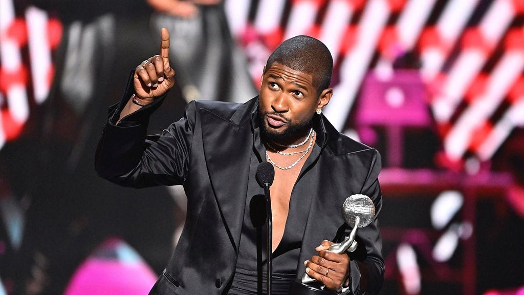 Usher voitti vuoden viihdyttäjän palkinnon NAACP Image Awards -gaalassa.
