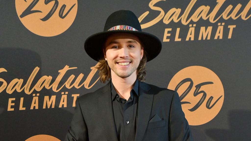 Axel Milliam on mennyt kihloihin.