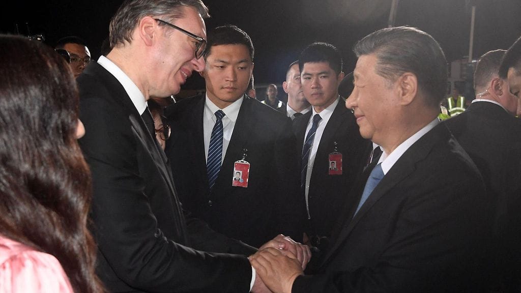 Näin lämmin oli presidenttien kohtaaminen Belgradissa.