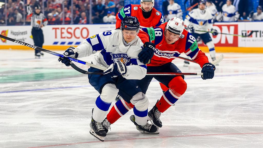Jukka Jalonen sätti Leijonien kurittomuutta – kommentoi Heleniuksen penkitystä